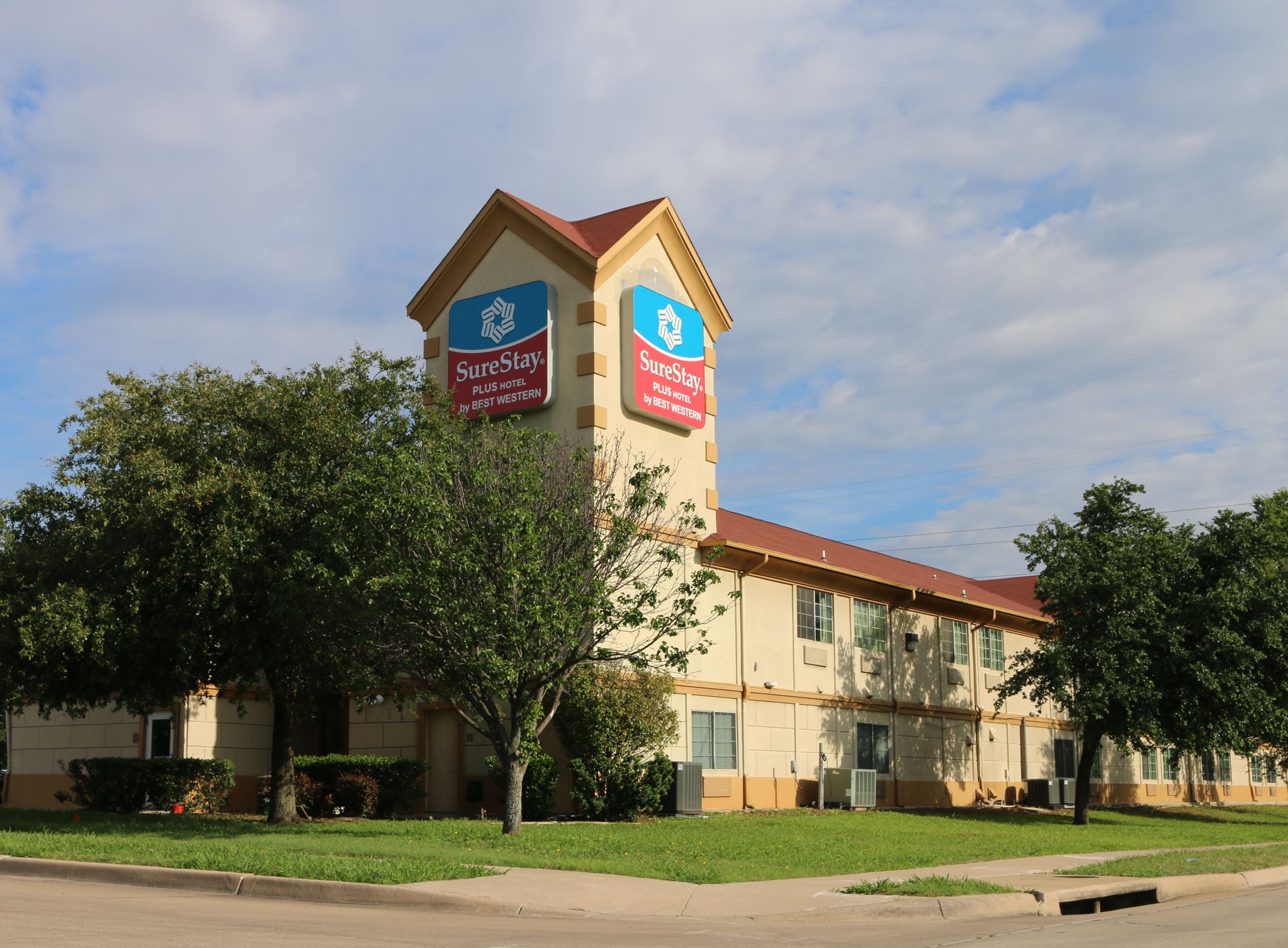 SureStay Plus by Best Western Exterior